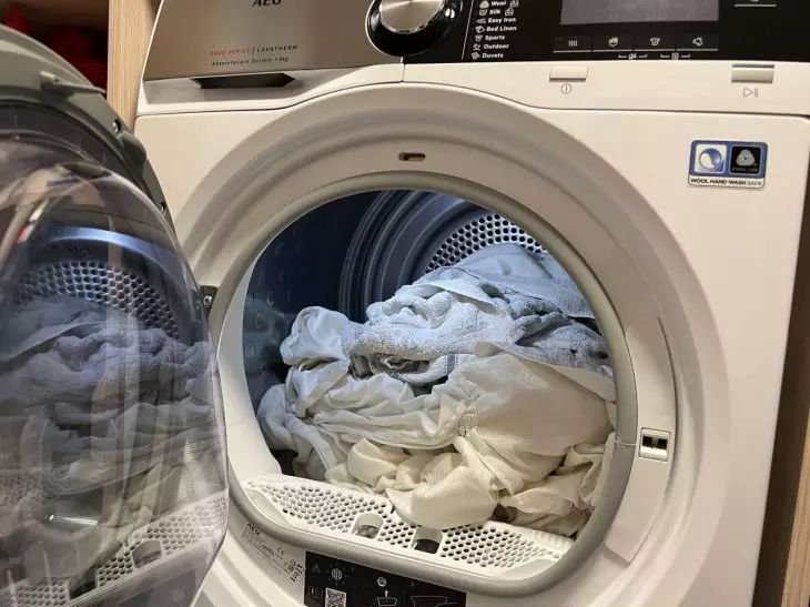      3 :    ,   