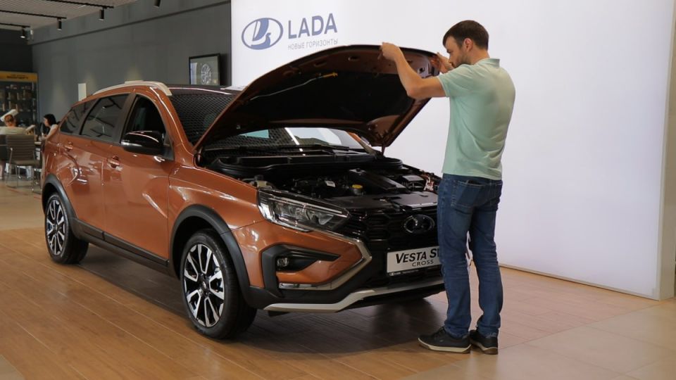   LADA       