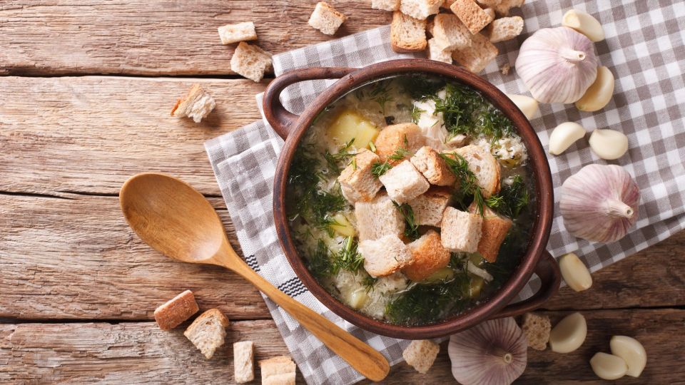 Этот восхитительный чесночный суп обожают в Чехии: ингредиенты найдутся у любой хозяйки