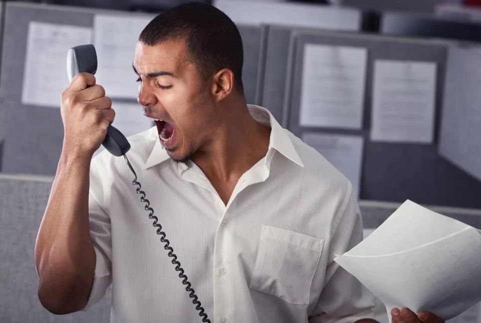 Банк оштрафован за чрезмерное давление на должника: 170 напоминаний о долгах