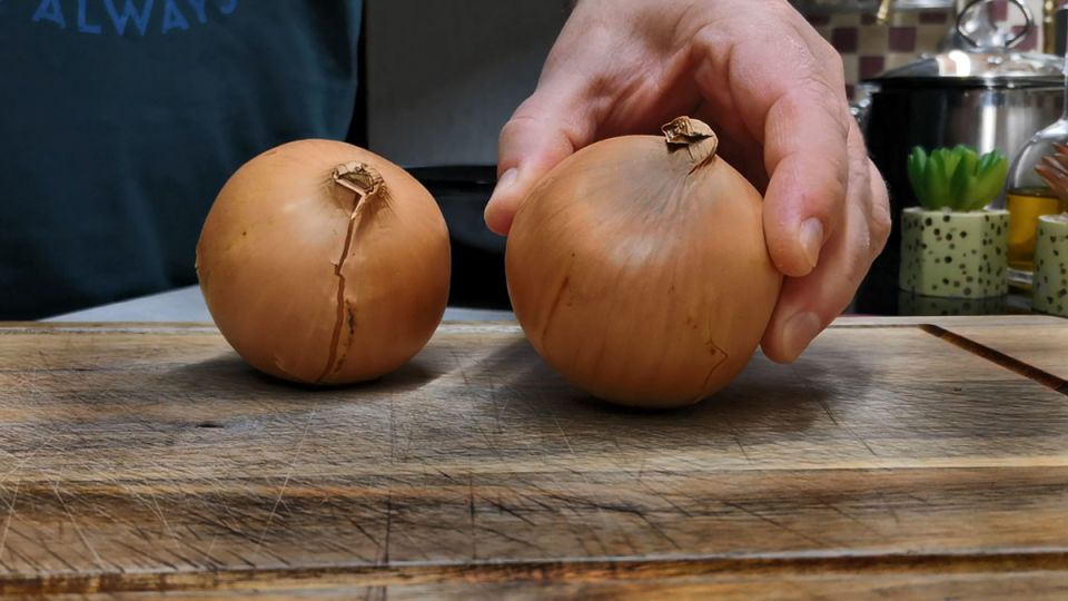 Вкусный грузинский суп, который вернет к жизни после застолья