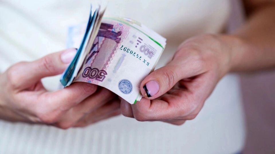 Какую пенсию могут ждать россияне с зарплатой в 100 тысяч рублей?