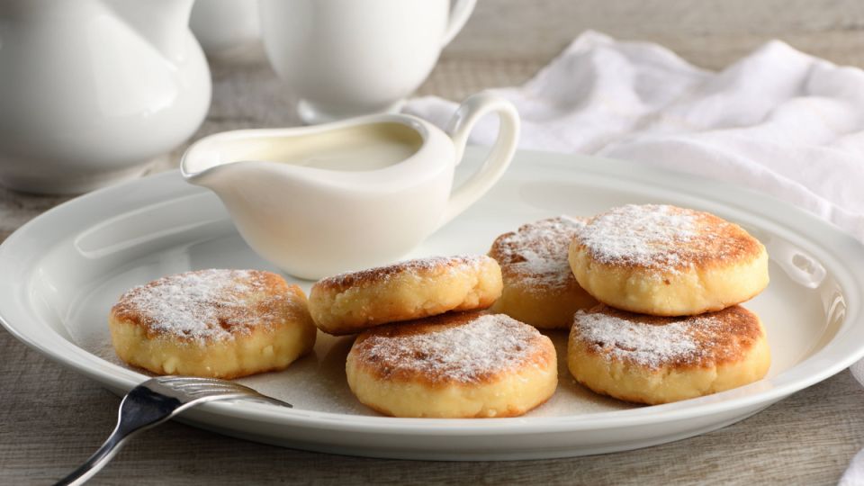 Без капли масла и муки: приготовьте сырники в духовке по этому рецепту