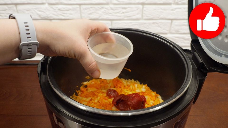 Постная тушеная капуста в мультиварке: уютный обед без лишних хлопот