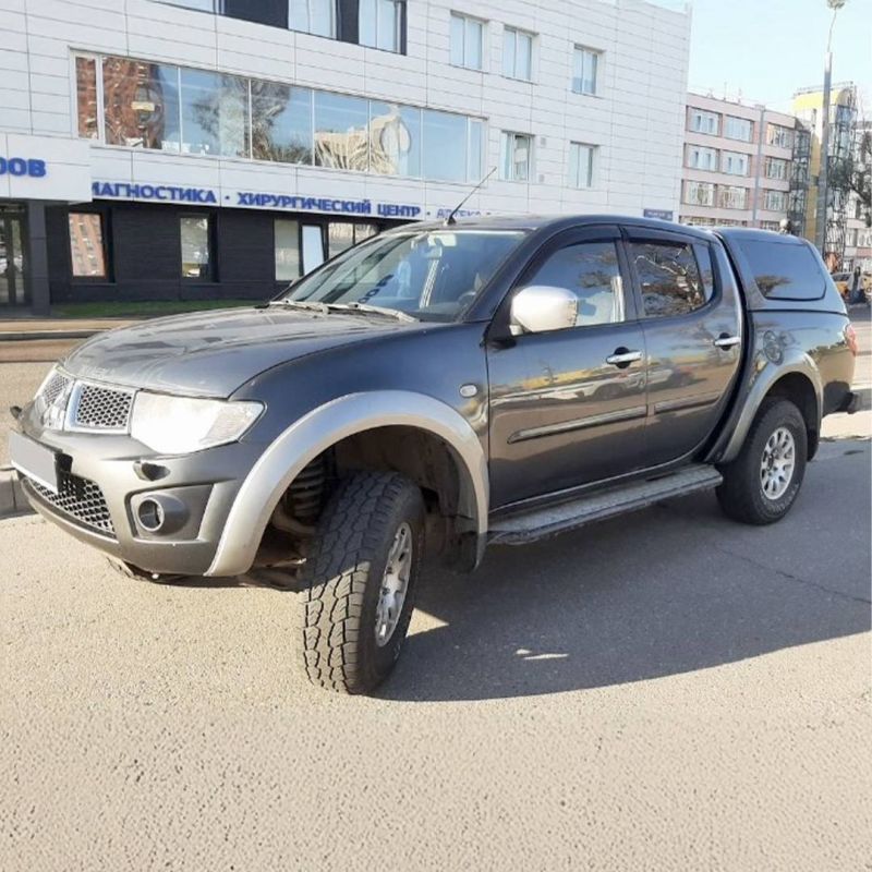 1 500 ..Mitsubishi L200, 2011 .