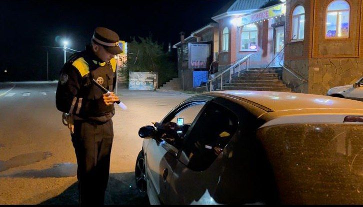 Новочеркасские Госавтоинспекторы проводят рейдовые мероприятия