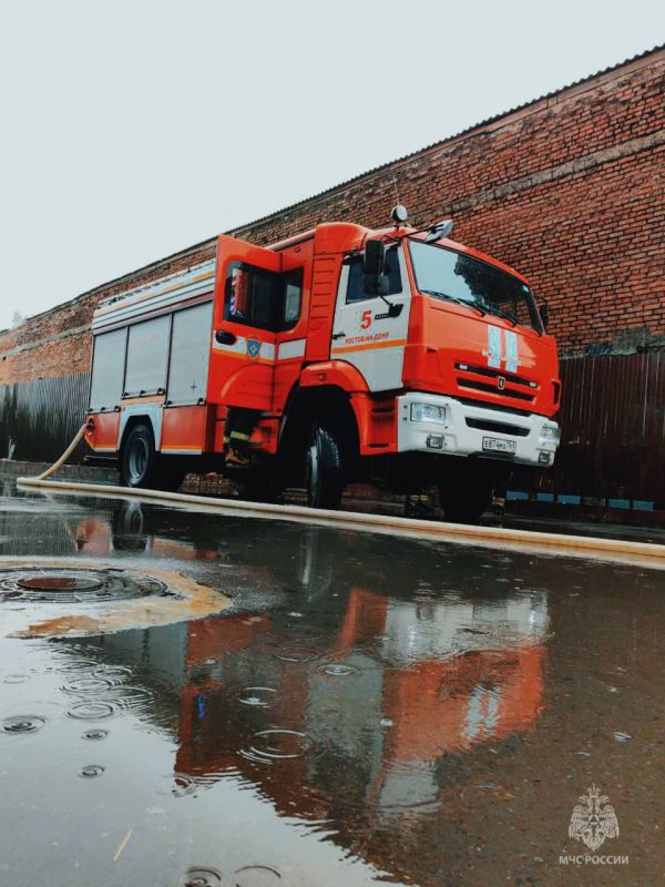 #ЧтоВчераПроизошло?. За сутки 9 октября 2025 года пожарно-спасательные подразделения Главного управления МЧС России по Ростовской области ликвидировали: