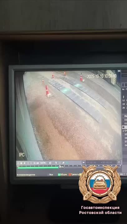 Полицейские устанавливают обстоятельства смертельного дорожно-транспортного происшествия с участием сотрудника транспортной инспекции