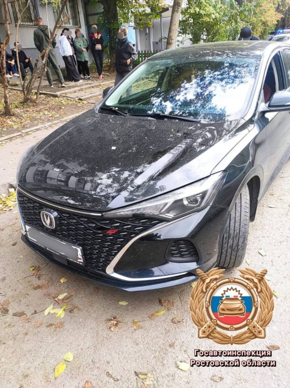 Госавтоинспекция Ростовской области напоминает водителям и родителям о необходимости особой внимательности на внутридворовых территориях