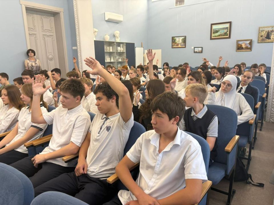 Ростовские полицейские провели «урок безопасности» в школе