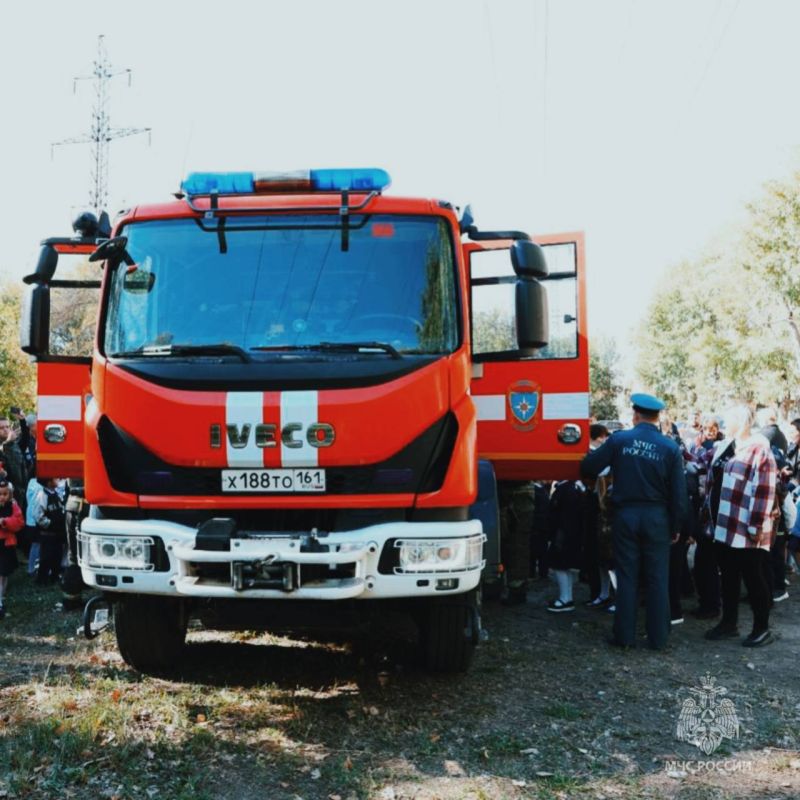 #ЧтоВчераПроизошло?. За сутки 11 октября 2025 года пожарно-спасательные подразделения Главного управления МЧС России по Ростовской области ликвидировали: