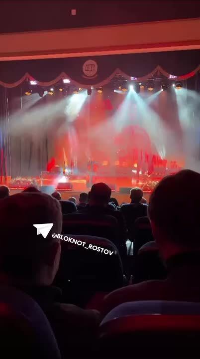 А еще сегодня в честь 95-летия ДГТУ в Ростове выступила Анита Цой