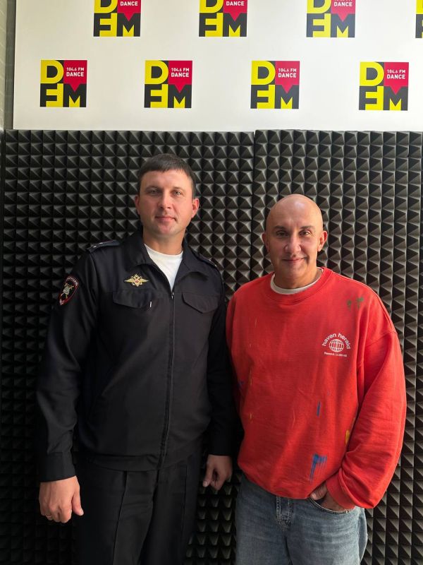 Сегодня в прямом эфире «DFM» 104.6 в выпуске программы «Диалоги безопасности» с ведущим Дмитрием Белых в рамках реализации проекта «Безопасные и качественные дороги» прозвучала тема: