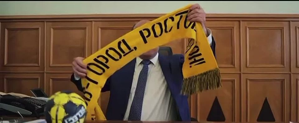 Глава города Александр Скрябин поздравил ростовских гандболисток стихотворением