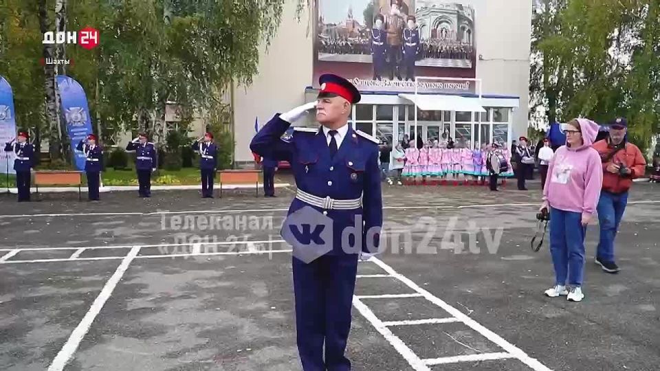 Первые погоны: в казачьем корпусе Шахт пополнение
