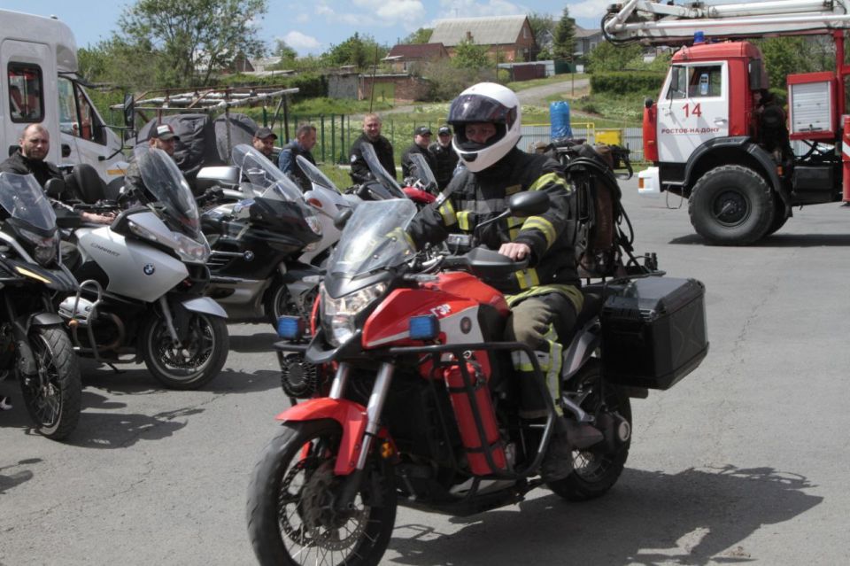 #ЧтоВчераПроизошло?. . За сутки 16 октября 2025 года пожарно-спасательные подразделения Главного управления МЧС России по Ростовской области ликвидировали: техногенных пожаров; дорожно-транспортное происшествие