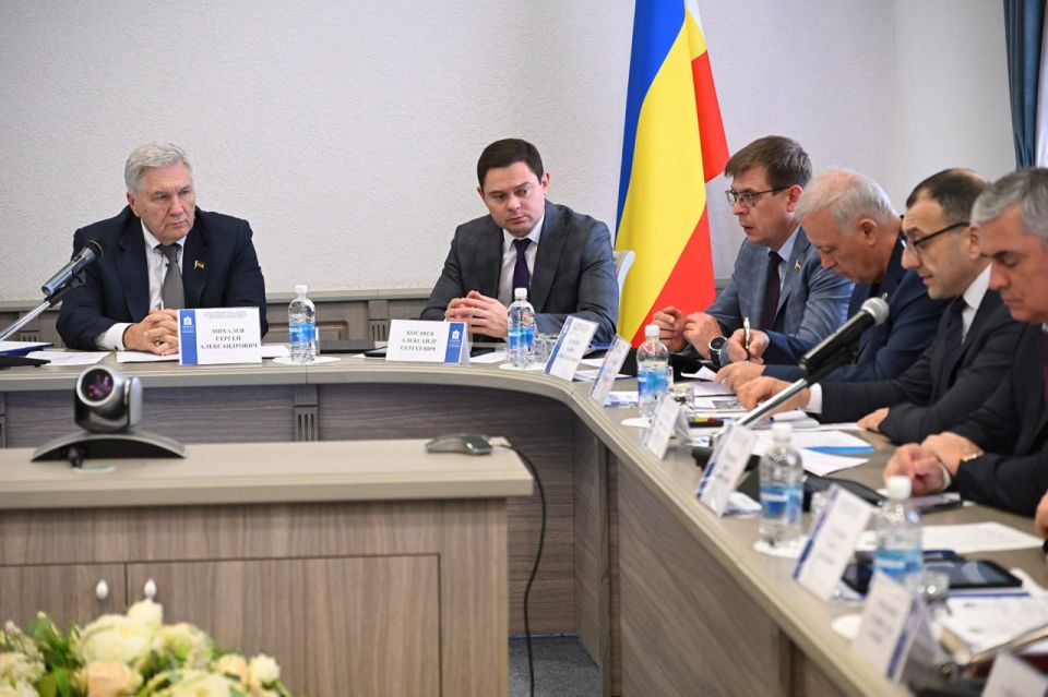         , - , ,        , ...