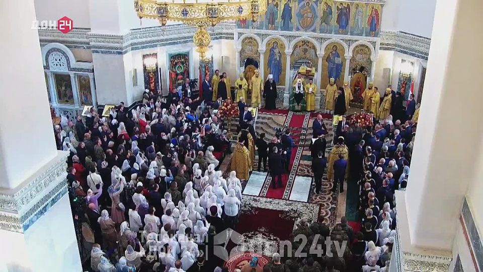 Патриарх Московский и всея Руси наградил Александра Скрябина орденом благоверного князя Даниила Московского III степени Русской православной церкви
