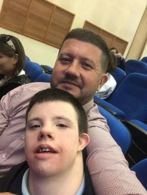 Супруги согласились с врачами оставить сына в роддоме, а после развода отец забрал его к себе