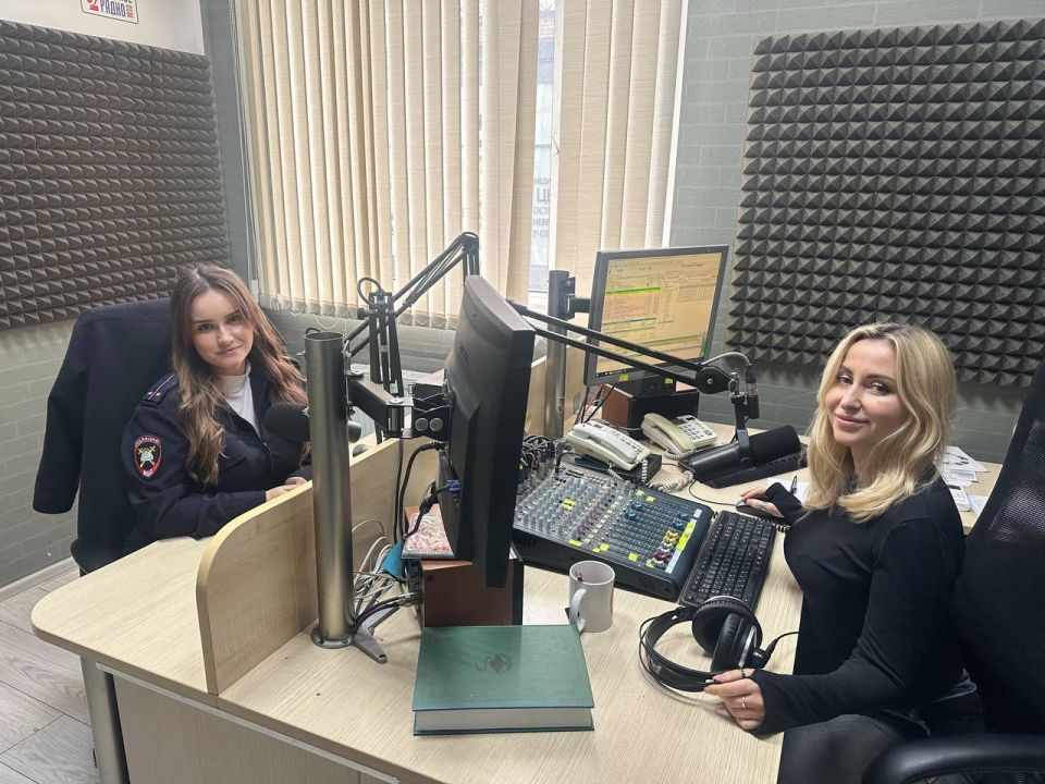 Сегодня в прямом эфире «Русского радио Ростов-на-Дону» 103.0 в выпуске программы «Диалоги безопасности» с ведущей Юлией Максимовойв рамках реализации проекта «Безопасность дорожного движения» прозвучала тема: