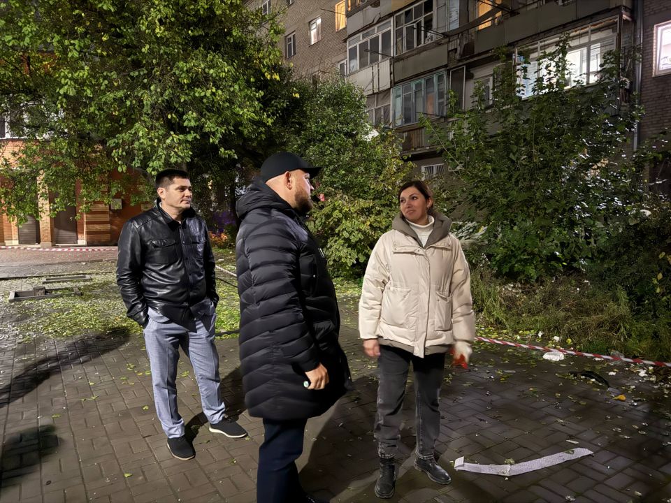 Из Москвы сразу направился в Батайск, чтобы лично увидеть, как обстоят дела, и координировать работу на месте, а не по телефону