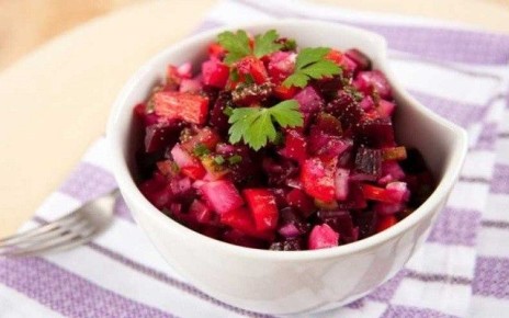 Винегрет на праздничном столе