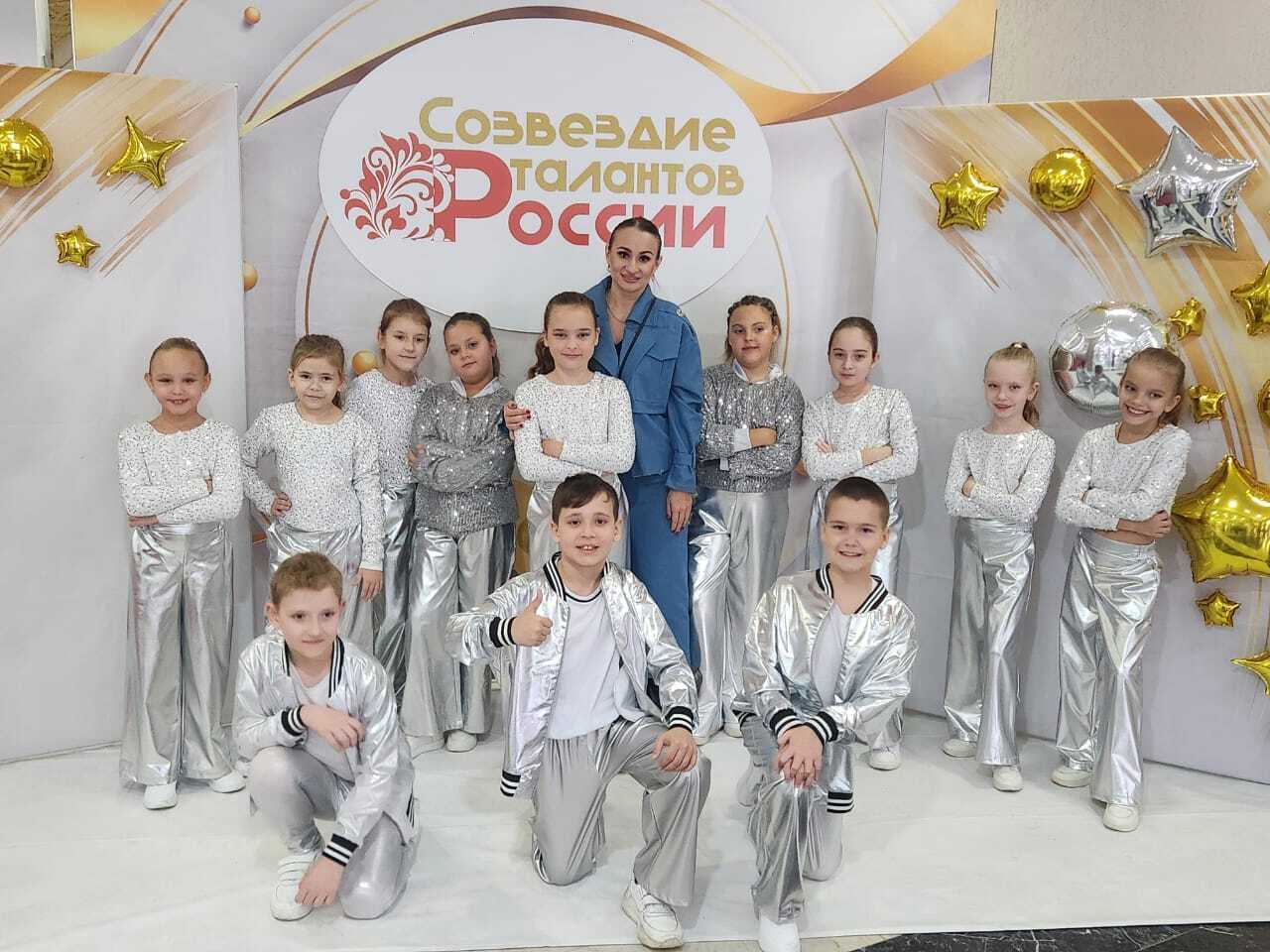 В ДК Октябрь проходил Всероссийский фестиваль-конкурс детского и юношеского творчества «Созвездие талантов России» по направлениям «Вокал» и «Хореография» В ДК Октябрь проходил Всероссийский фестиваль-конкурс детского и юношеского творчества «Созвездие талантов России» по направлениям «Вокал» и «Хореография»