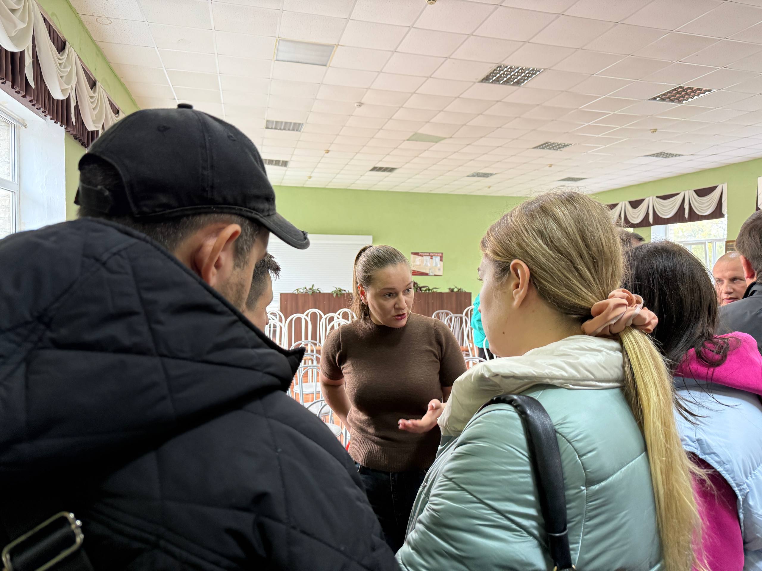 Провели встречу с жителями, чьи дома пострадали в результате ЧС. Пришло больше 50 человек Провели встречу с жителями, чьи дома пострадали в результате ЧС. Пришло больше 50 человек