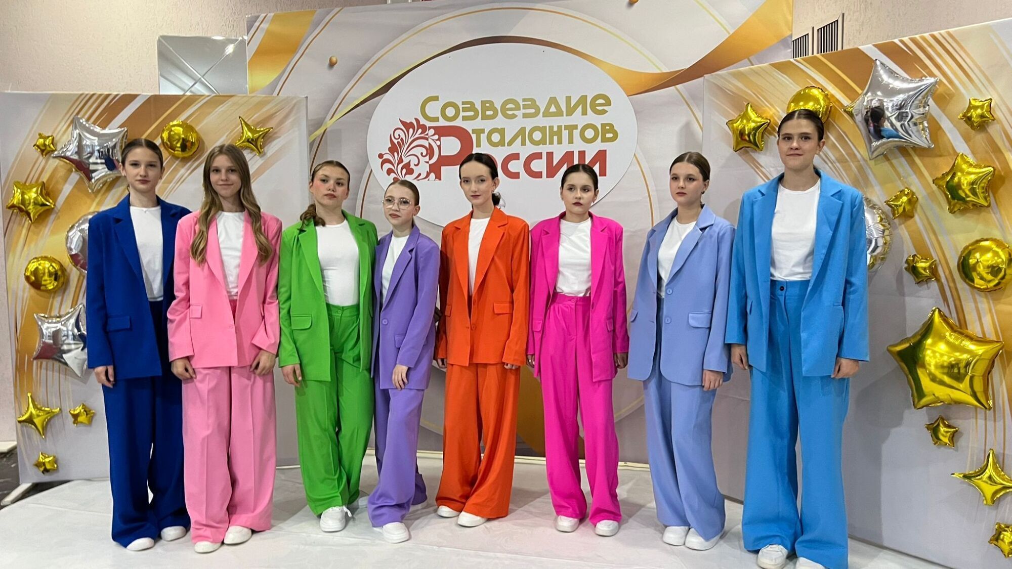 В ДК Октябрь проходил Всероссийский фестиваль-конкурс детского и юношеского творчества «Созвездие талантов России» по направлениям «Вокал» и «Хореография» В ДК Октябрь проходил Всероссийский фестиваль-конкурс детского и юношеского творчества «Созвездие талантов России» по направлениям «Вокал» и «Хореография»