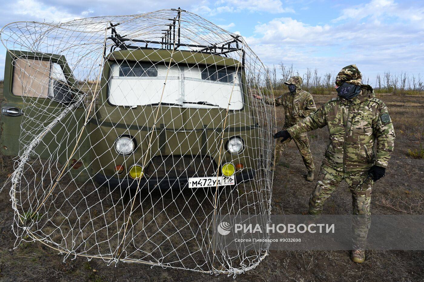 Испытания различной антидроновой защиты на «Буханках» на одном из полигонов Ростовской области Испытания различной антидроновой защиты на «Буханках» на одном из полигонов Ростовской области
