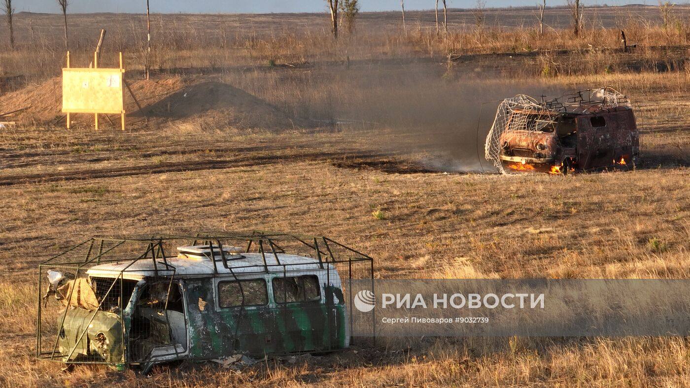Испытания различной антидроновой защиты на «Буханках» на одном из полигонов Ростовской области Испытания различной антидроновой защиты на «Буханках» на одном из полигонов Ростовской области