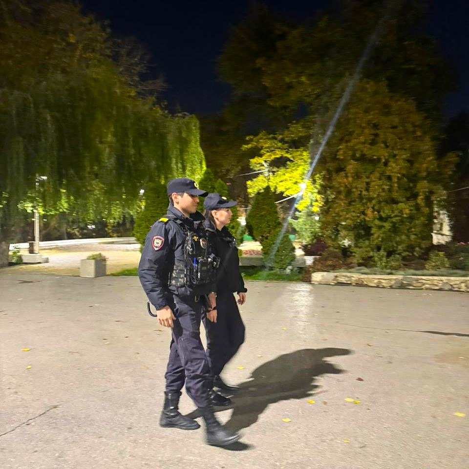 Улицы города под охраной: донская полиция патрулирует оживленные места Улицы города под охраной: донская полиция патрулирует оживленные места