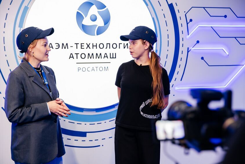 Завод «Атоммаш» запустил в эксплуатацию роботизированный комплекс для ультразвукового контроля сварных соединений реакторов и парогенераторов для АЭС Завод «Атоммаш» запустил в эксплуатацию роботизированный комплекс для ультразвукового контроля сварных соединений реакторов и парогенераторов для АЭС