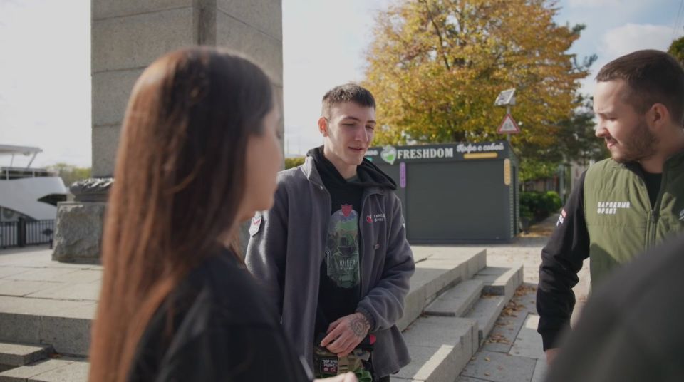 Иногда сам факт того, что ты облегчаешь чью-то жизнь, улучшает и твою собственную