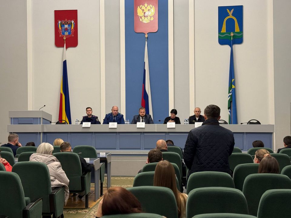 Провел встречу с жителями домов на Западном шоссе