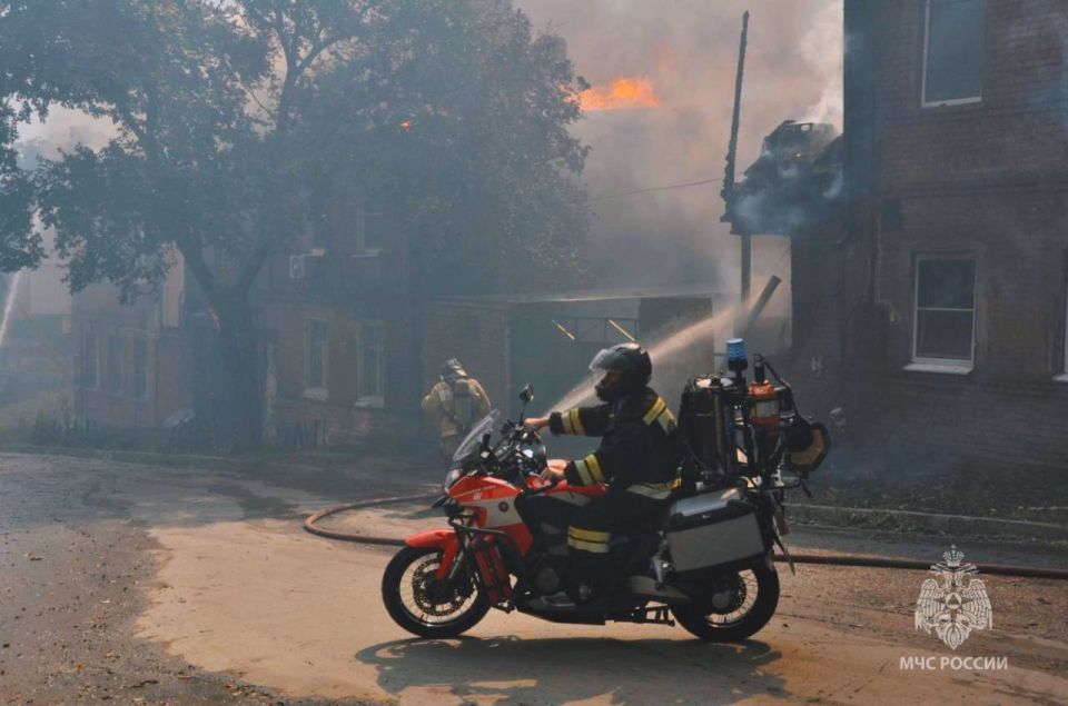 #ЧтоВчераПроизошло?. За сутки 27 октября 2025 года пожарно-спасательные подразделения Главного управления МЧС России по Ростовской области ликвидировали: