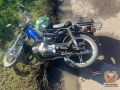 Сотрудники полиции устанавливают обстоятельства ДТП с пострадавшим водителем мопеда в Азовском районе