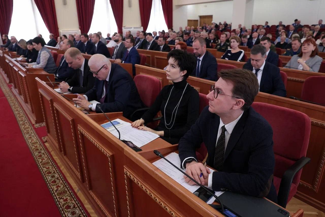 Юрий Слюсарь: Наша задача — не только наращивать объемы промпроизводства, но и обеспечивать технологическое лидерство страны Юрий Слюсарь: Наша задача — не только наращивать объемы промпроизводства, но и обеспечивать технологическое лидерство страны