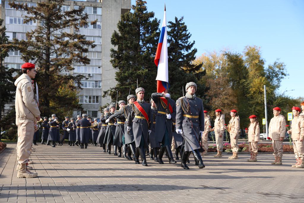 Ростов-на-Дону принял межрегиональную патриотическую эстафету «Венок Славы», посвященную 80-летию Великой Победы и Году защитника Отечества Ростов-на-Дону принял межрегиональную патриотическую эстафету «Венок Славы», посвященную 80-летию Великой Победы и Году защитника Отечества