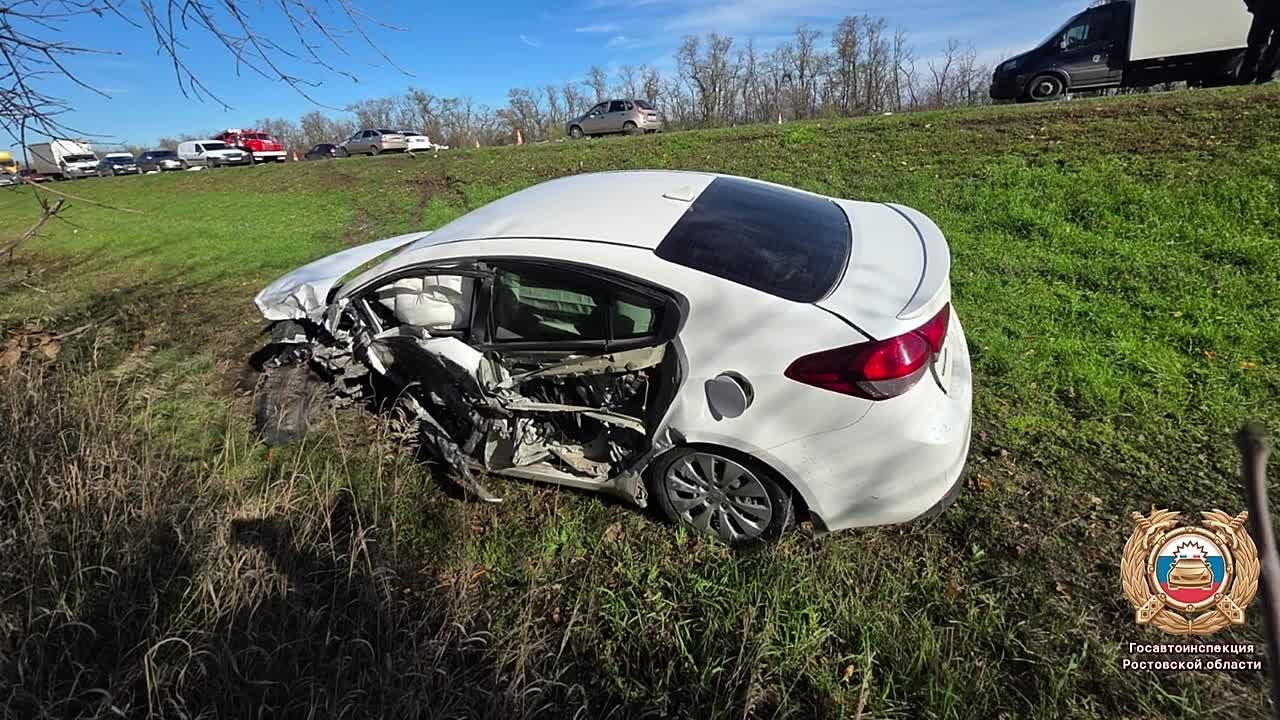 Сотрудники полиции устанавливают обстоятельства ДТП с 3-мя пострадавшими