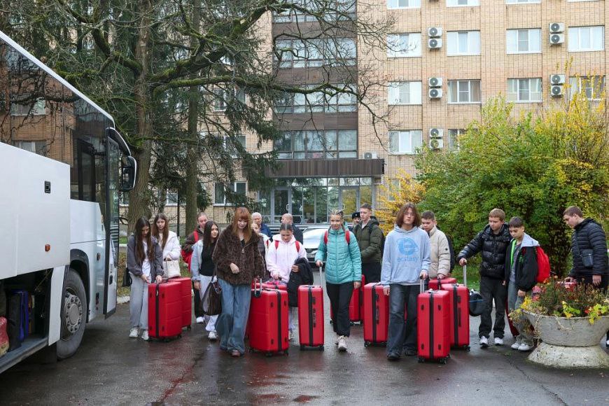 Во Вьетнаме организован отдых для детей сотрудников органов внутренних дел Российской Федерации, погибших при исполнении служебного долга Во Вьетнаме организован отдых для детей сотрудников органов внутренних дел Российской Федерации, погибших при исполнении служебного долга