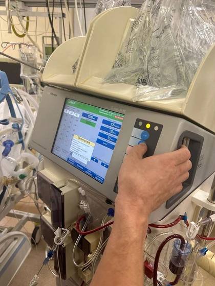 В Ростовском перинатальном центре врачи спасли жизнь еще нерожденному ребенку, выполнив серию из шести сложных внутриутробных переливаний крови