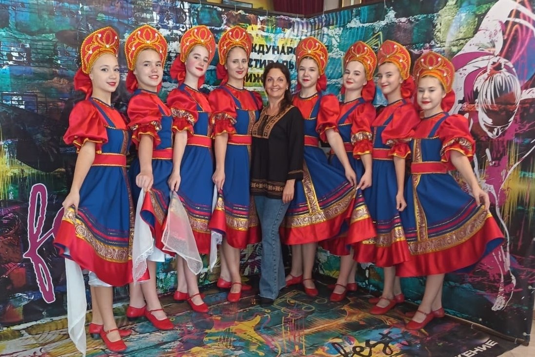 Шахтинский коллектив хореографического ансамбля «Ювента» выступил на международном конкурсе искусств «Пазл», который состоялся в Батайске Шахтинский коллектив хореографического ансамбля «Ювента» выступил на международном конкурсе искусств «Пазл», который состоялся в Батайске