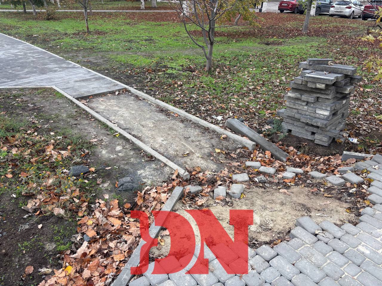 «Тренажёры не распакованы»: как создают сквер на Зорге Ростова «Тренажёры не распакованы»: как создают сквер на Зорге Ростова