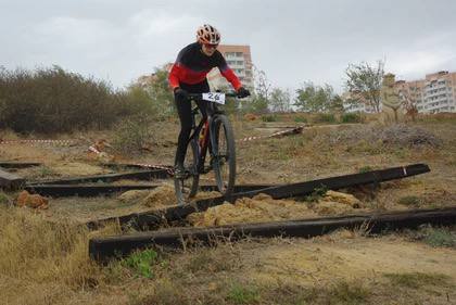 Ростовчанка смогла завоевать больше 200 медалей, несмотря на сломанную цепь и пробитое колесо Ростовчанка смогла завоевать больше 200 медалей, несмотря на сломанную цепь и пробитое колесо