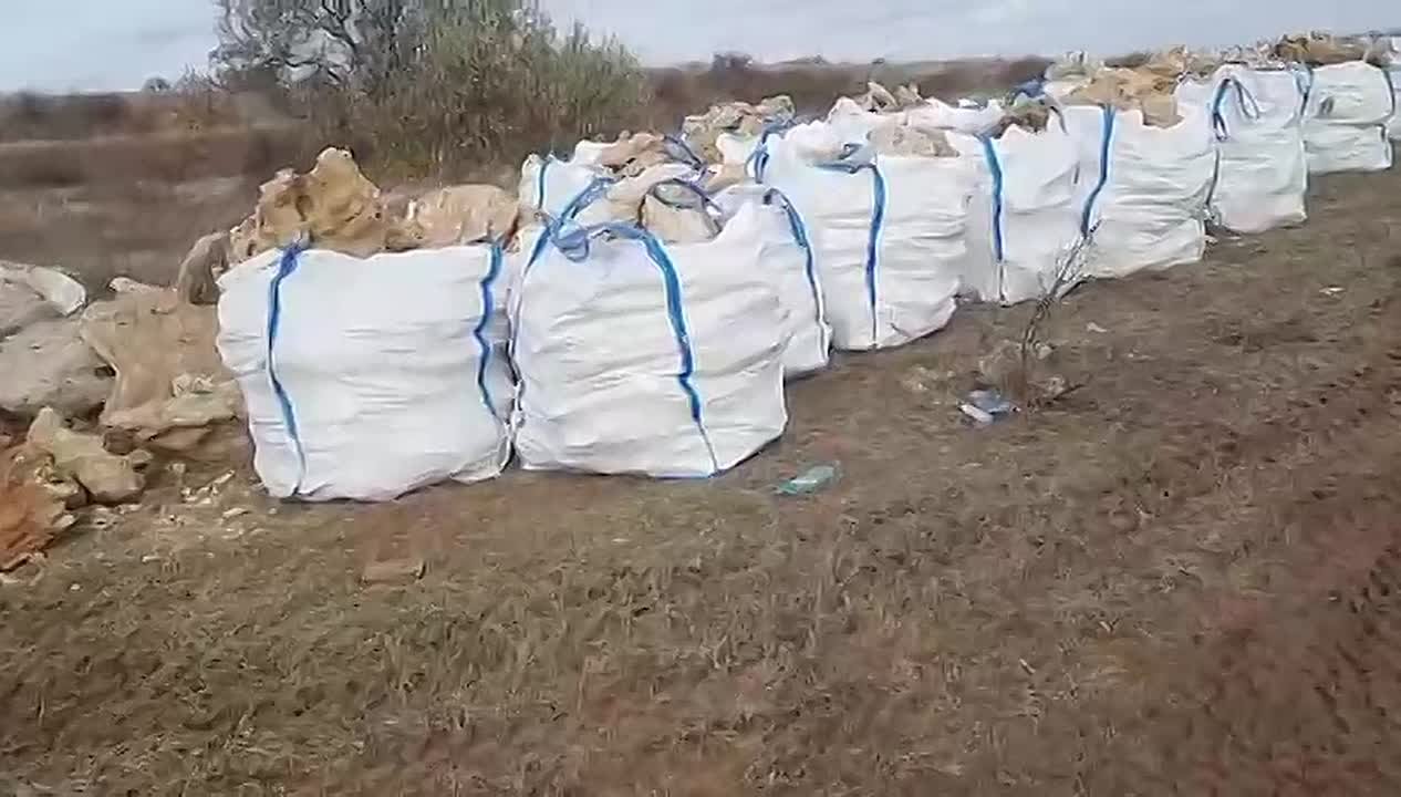 Пляжи опустошаются: редкие геологические находки и природные камни на грузовиках вывозят с берегов Цимлянского водохранилища под Саркелом