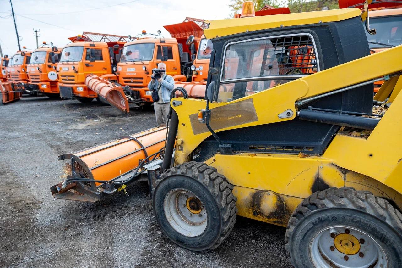 В ЦЕНТРЕ ВНИМАНИЯ подготовка к зимнему периоду - содержание дорог, готовность техники В ЦЕНТРЕ ВНИМАНИЯ подготовка к зимнему периоду - содержание дорог, готовность техники