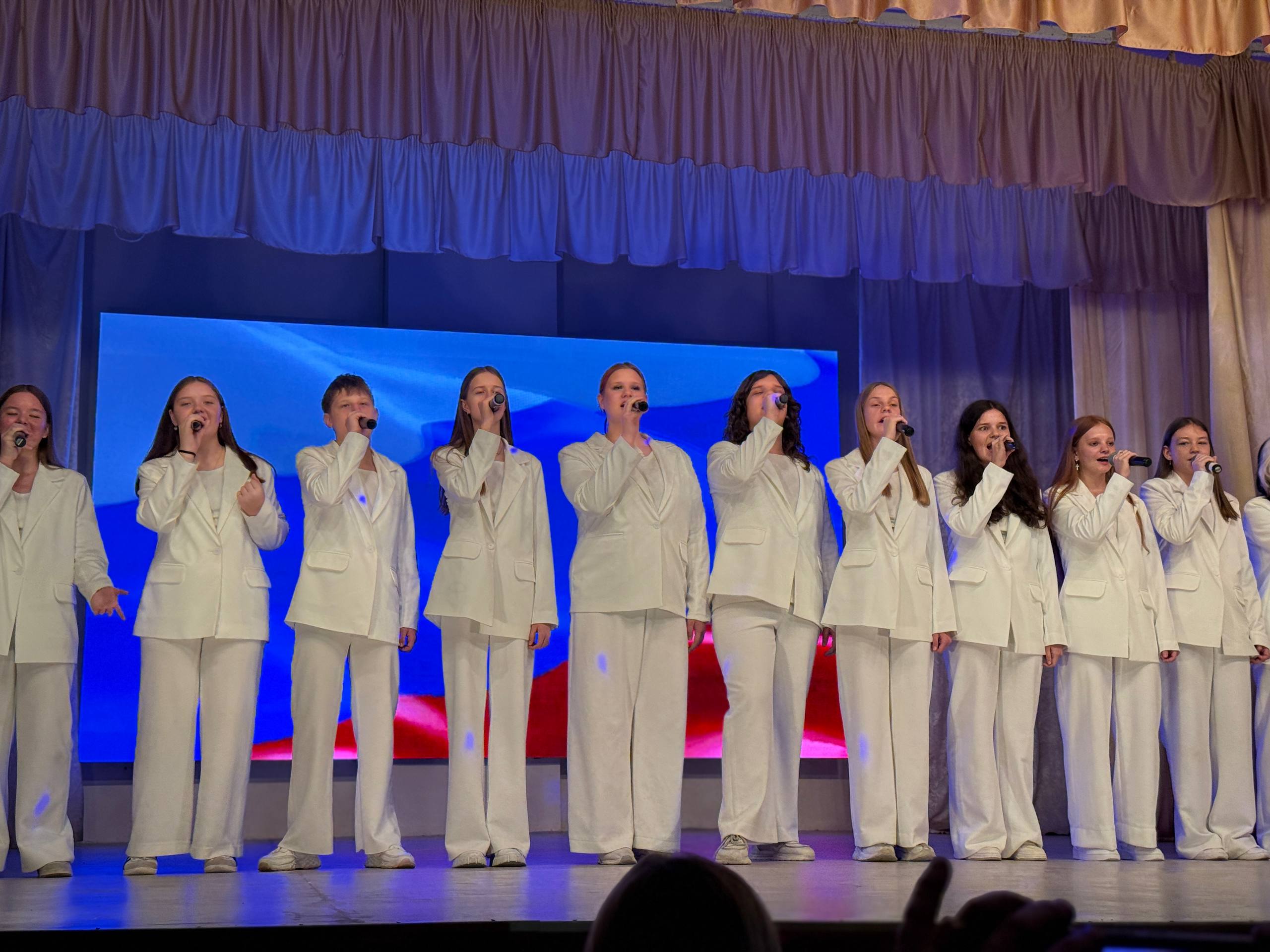 «Делами добрыми приближаем Победу»: в Батайске чествовали участников проекта «Наши 333» «Делами добрыми приближаем Победу»: в Батайске чествовали участников проекта «Наши 333»