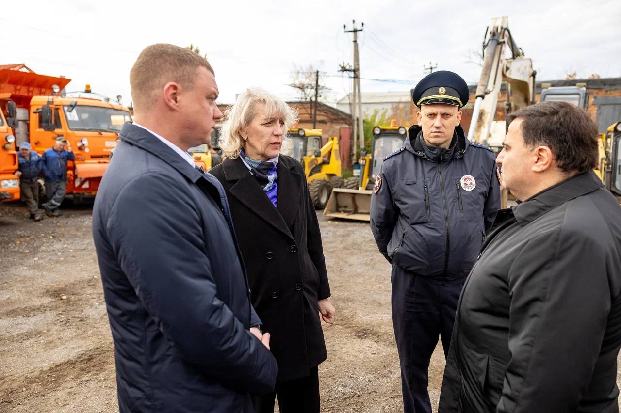 В ЦЕНТРЕ ВНИМАНИЯ подготовка к зимнему периоду - содержание дорог, готовность техники В ЦЕНТРЕ ВНИМАНИЯ подготовка к зимнему периоду - содержание дорог, готовность техники