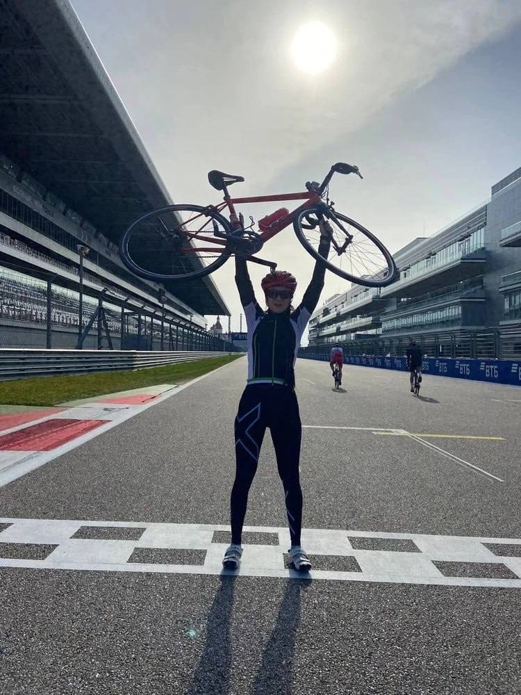 Ростовчанка смогла завоевать больше 200 медалей, несмотря на сломанную цепь и пробитое колесо Ростовчанка смогла завоевать больше 200 медалей, несмотря на сломанную цепь и пробитое колесо